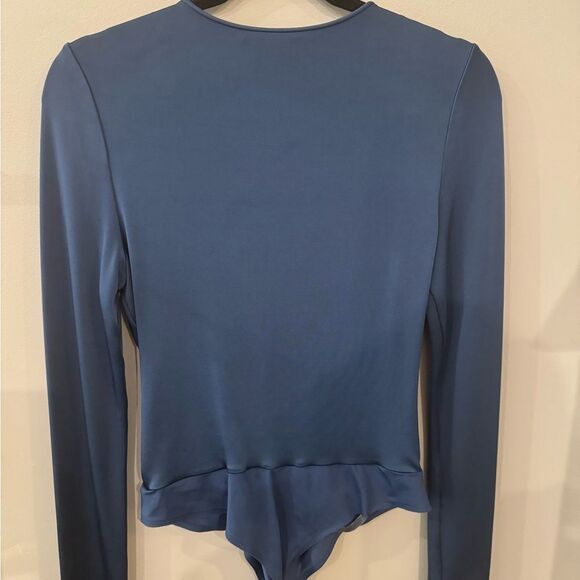 DVF Deep V long sleeve Lala Bodysuit in Indigo size M - Picture 5 of 5